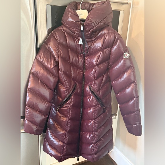 Moncler Marus Hooded Down Coat Size 4 NWT Burgundy - Picture 3 of 4